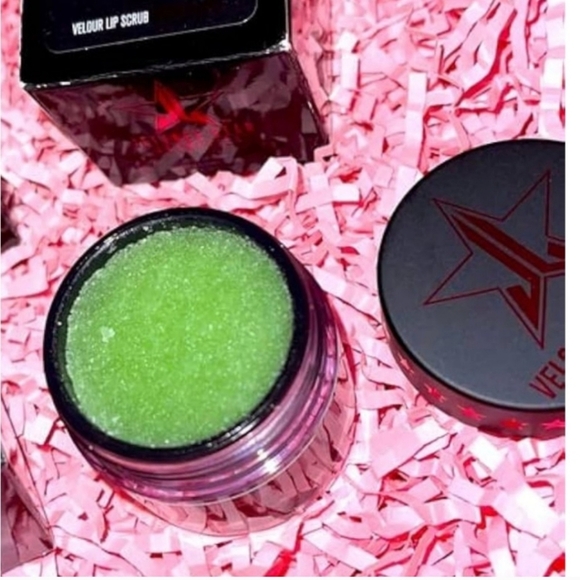 JEFFREE STAR COSMETICS Velour Lip Scrub Witches Brew NIB - Picture 2 of 2